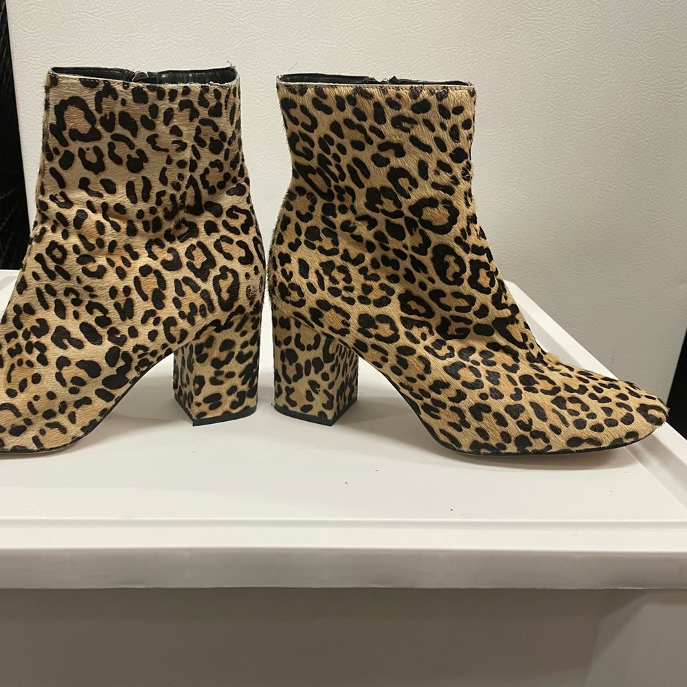 Halogen Cheetah booties